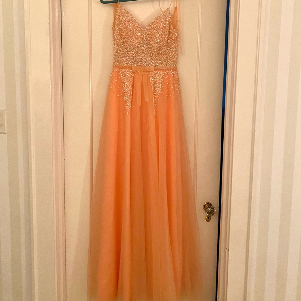 Peach tulle prom dress